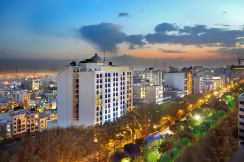 اسپیناس کشاورز تهران